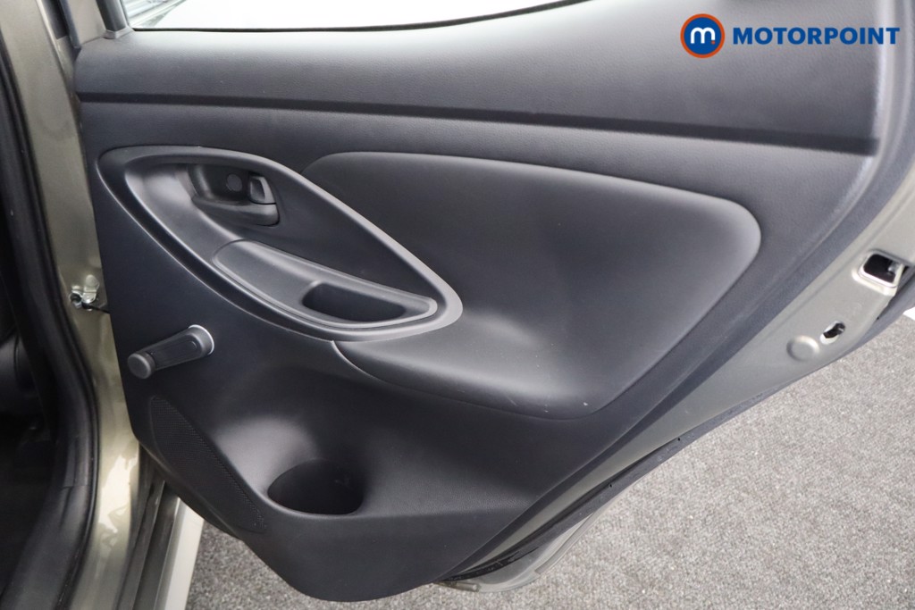 Toyota Yaris Icon Automatic Petrol-Electric Hybrid Hatchback - Stock Number (1547793) - 16th supplementary image