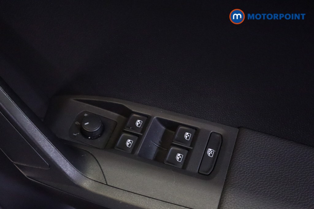 Seat Arona Se Technology Manual Petrol SUV - Stock Number (1547890) - 3rd supplementary image