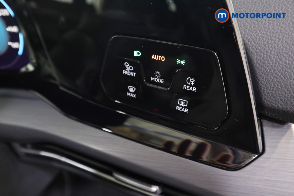 Volkswagen Golf Style Manual Petrol Hatchback - Stock Number (1548156) - 9th supplementary image