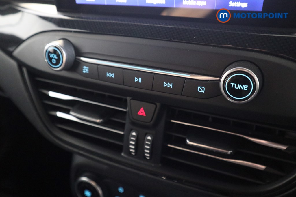 Ford Focus St-Line Edition Manual Petrol-Electric Hybrid Hatchback - Stock Number (1548373) - 7th supplementary image