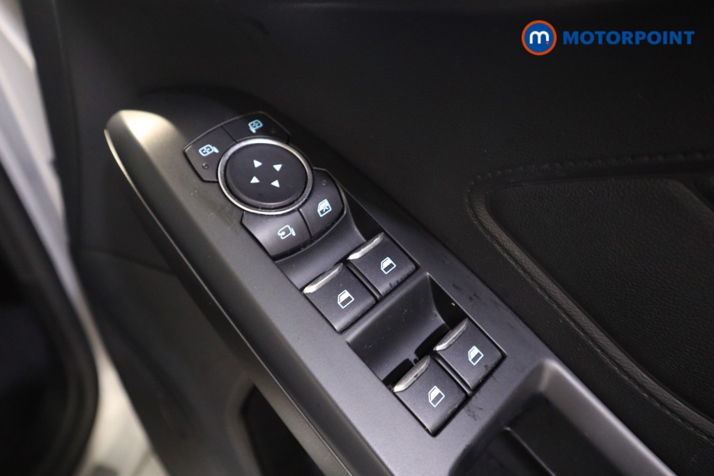 Ford Focus St-Line Edition Manual Petrol-Electric Hybrid Hatchback - Stock Number (1548373) - 11th supplementary image