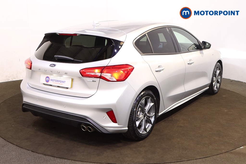Ford Focus St-Line Edition Manual Petrol-Electric Hybrid Hatchback - Stock Number (1548373) - Drivers side rear corner