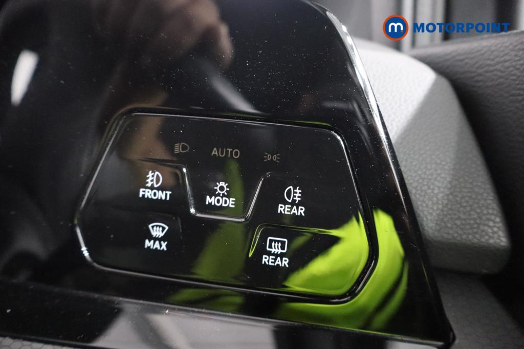 Volkswagen Golf GTE Automatic Petrol Plug-In Hybrid Hatchback - Stock Number (1548535) - 11th supplementary image
