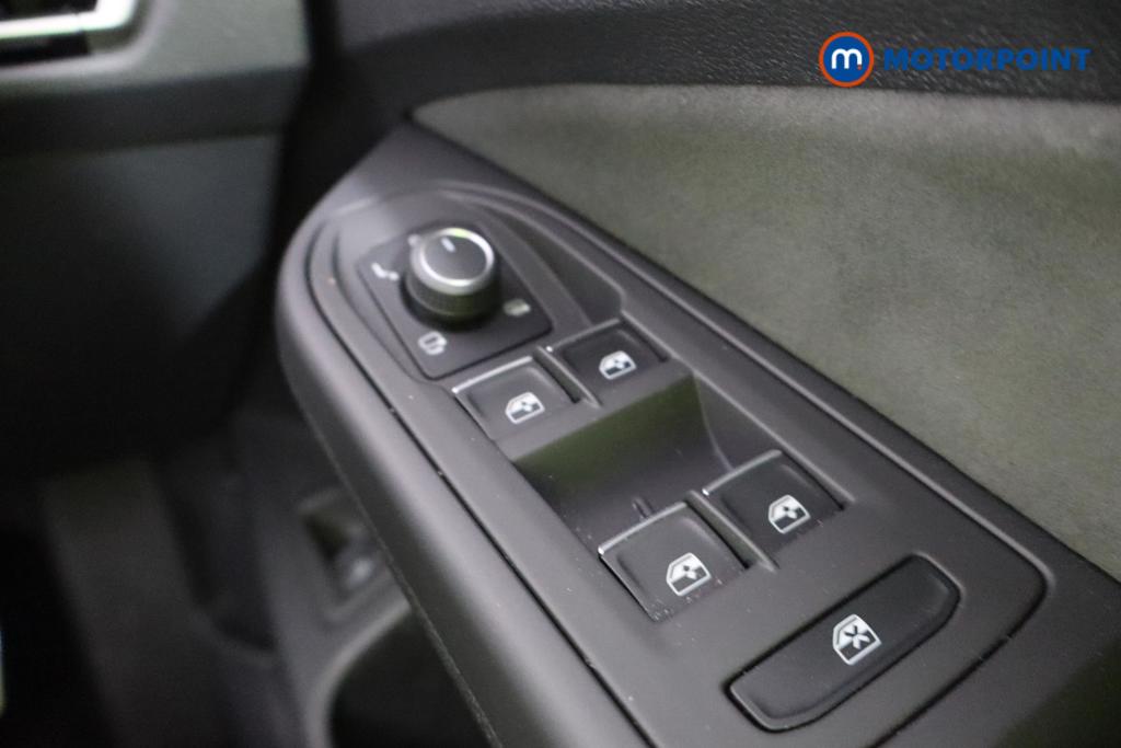 Volkswagen Golf GTE Automatic Petrol Plug-In Hybrid Hatchback - Stock Number (1548535) - 12th supplementary image