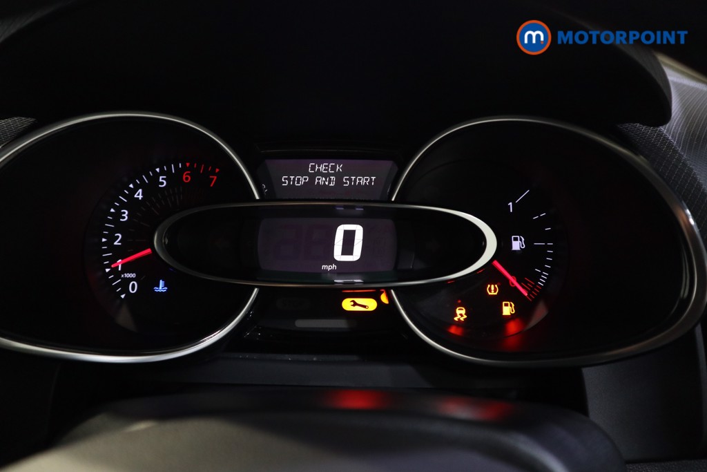 Renault Clio Iconic Manual Petrol Hatchback - Stock Number (1548621) - 5th supplementary image