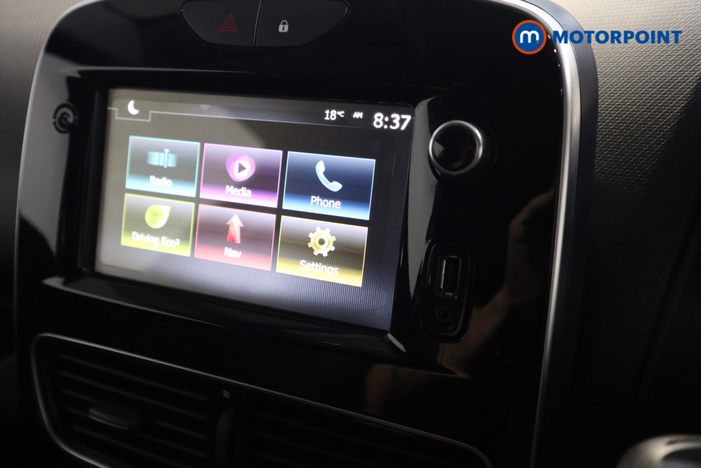Renault Clio Iconic Manual Petrol Hatchback - Stock Number (1548621) - 6th supplementary image