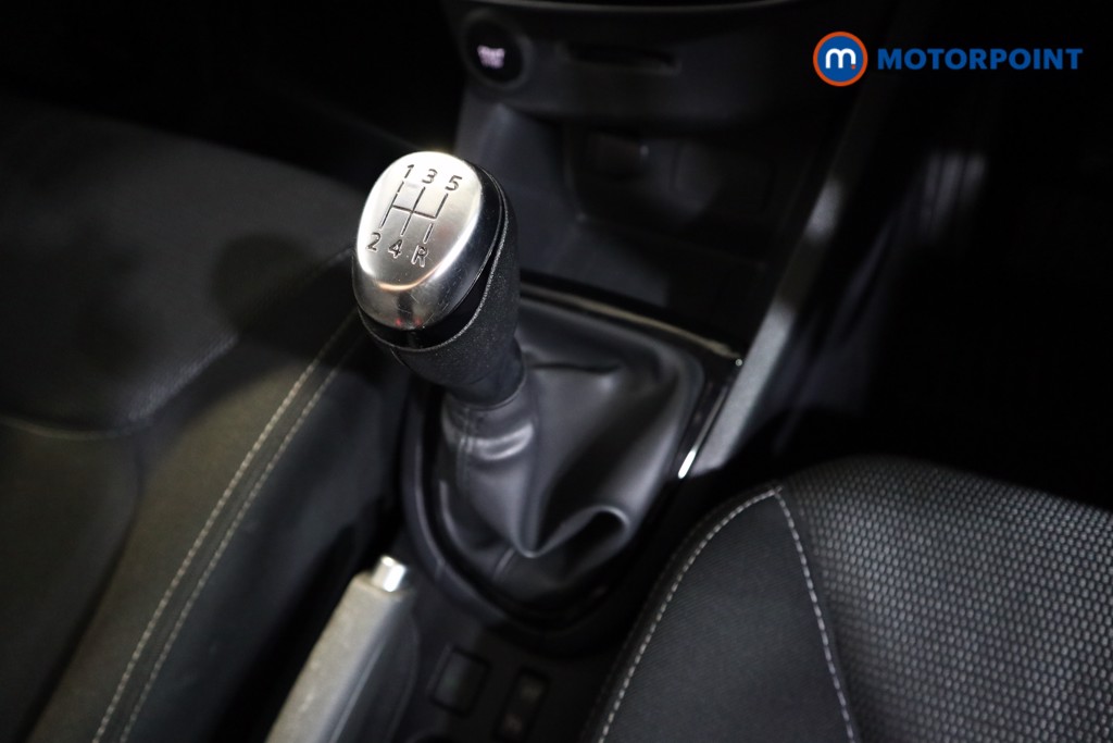 Renault Clio Iconic Manual Petrol Hatchback - Stock Number (1548621) - 8th supplementary image