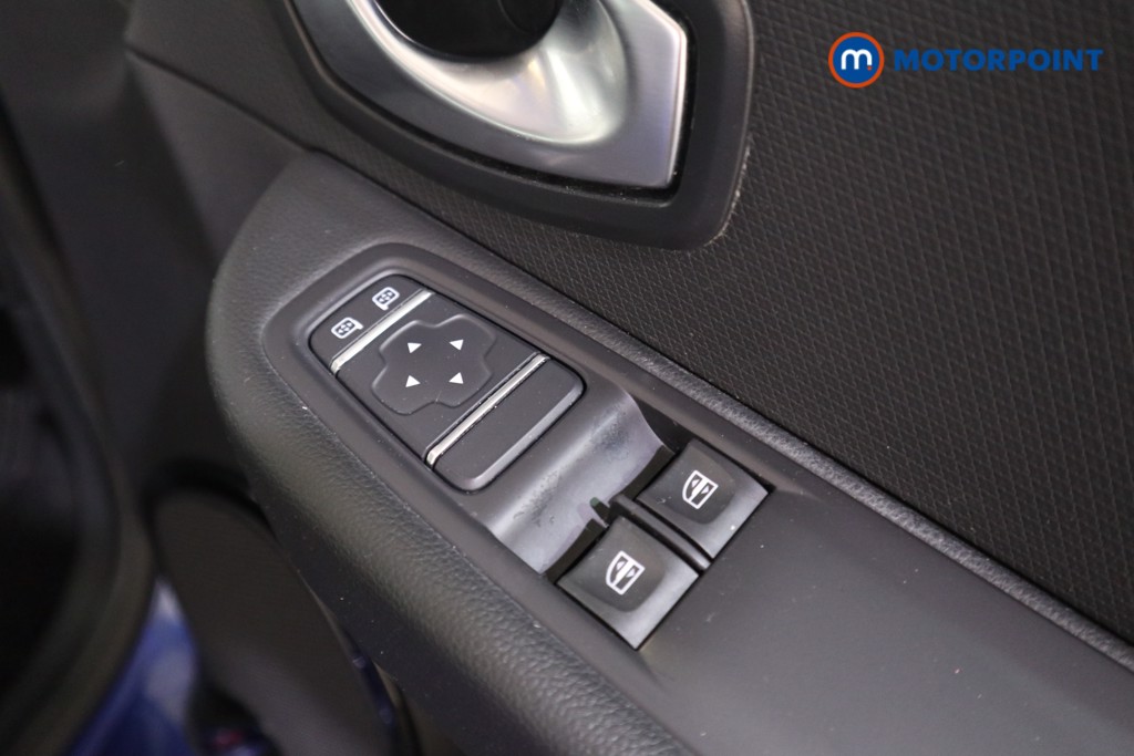 Renault Clio Iconic Manual Petrol Hatchback - Stock Number (1548621) - 10th supplementary image