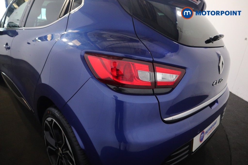 Renault Clio Iconic Manual Petrol Hatchback - Stock Number (1548621) - 19th supplementary image