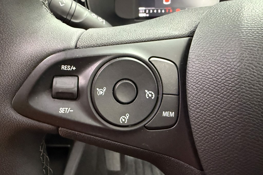 Vauxhall Corsa GS Manual Petrol Hatchback - Stock Number (1549171) - 4th supplementary image