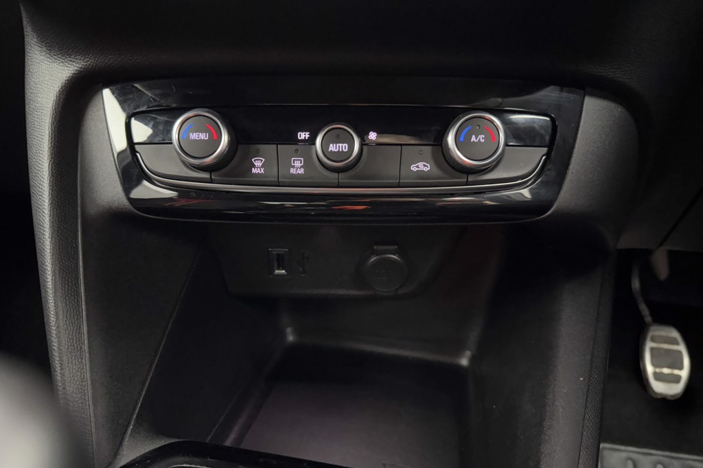 Vauxhall Corsa GS Manual Petrol Hatchback - Stock Number (1549175) - 11th supplementary image