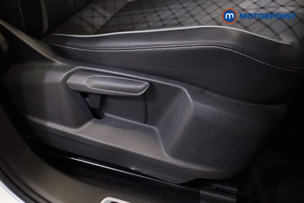 Volkswagen Tiguan R-Line Automatic Petrol Plug-In Hybrid SUV - Stock Number (1549433) - 7th supplementary image