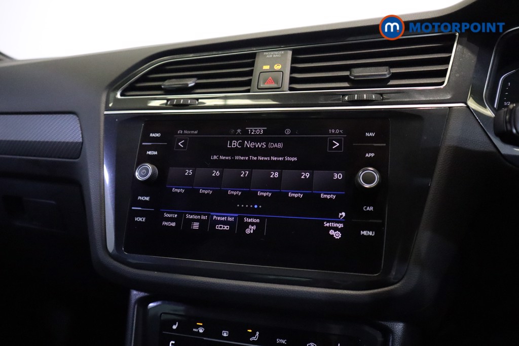Volkswagen Tiguan R-Line Automatic Petrol Plug-In Hybrid SUV - Stock Number (1549433) - 16th supplementary image