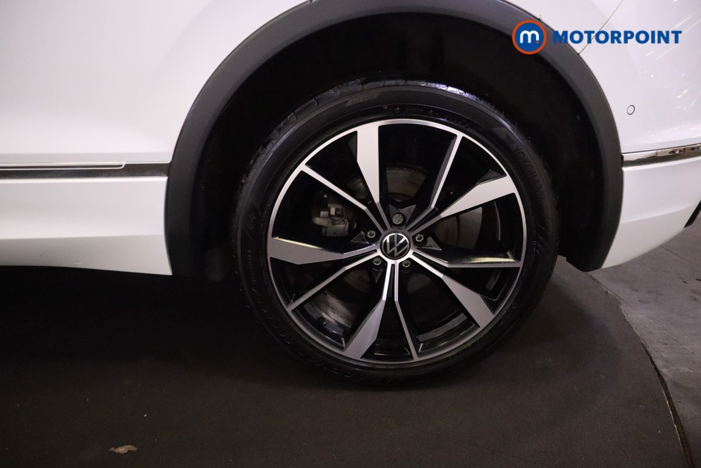 Volkswagen Tiguan R-Line Automatic Petrol Plug-In Hybrid SUV - Stock Number (1549433) - 35th supplementary image
