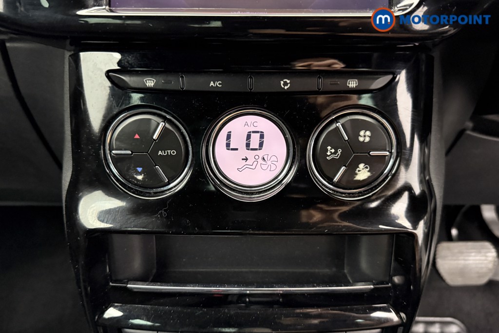 DS Ds 3 Connected Chic Automatic Petrol Hatchback - Stock Number (1549778) - 9th supplementary image