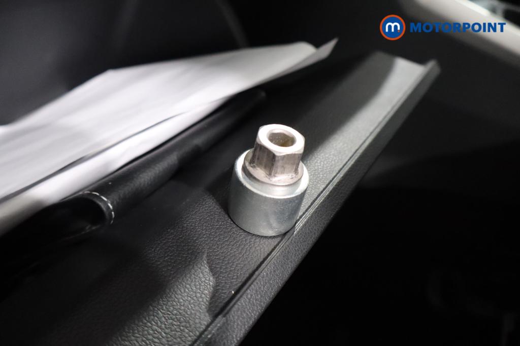 Volkswagen Polo Se Tech Edition Manual Petrol Hatchback - Stock Number (1550096) - 13th supplementary image