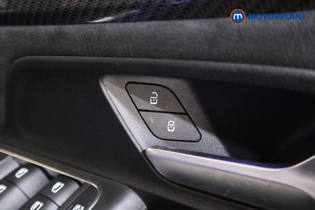 Mercedes-Benz GLB Amg Line Automatic Petrol SUV - Stock Number (1550288) - 11th supplementary image