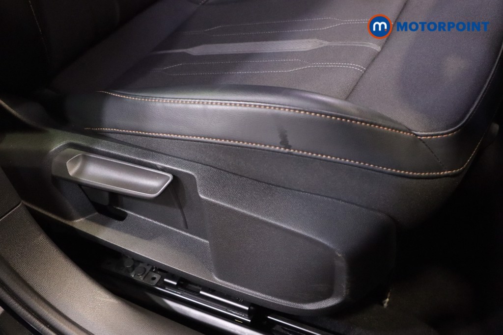 Cupra Leon VZ2 Automatic Petrol Plug-In Hybrid Hatchback - Stock Number (1550551) - 8th supplementary image