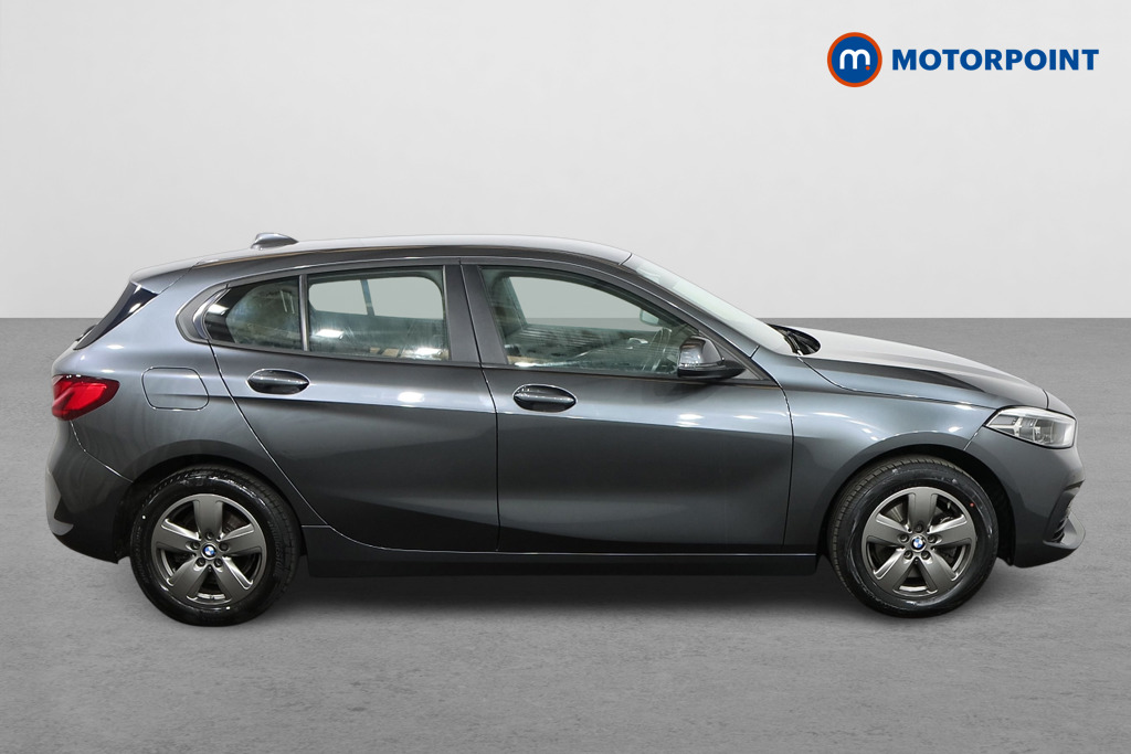 BMW 1 Series SE Manual Petrol Hatchback - Stock Number (1550929) - Drivers side