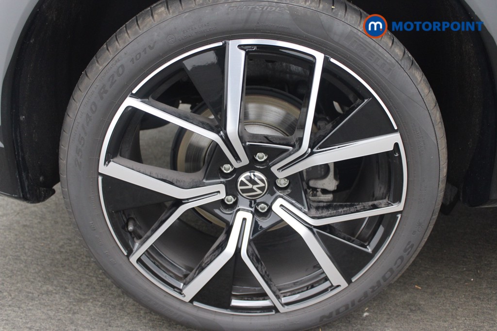 Volkswagen Tiguan R-Line Automatic Diesel SUV - Stock Number (1550982) - 19th supplementary image