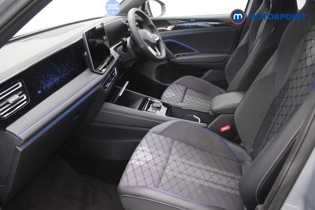 Volkswagen Tiguan R-Line Automatic Diesel SUV - Stock Number (1550982) - 1st supplementary image