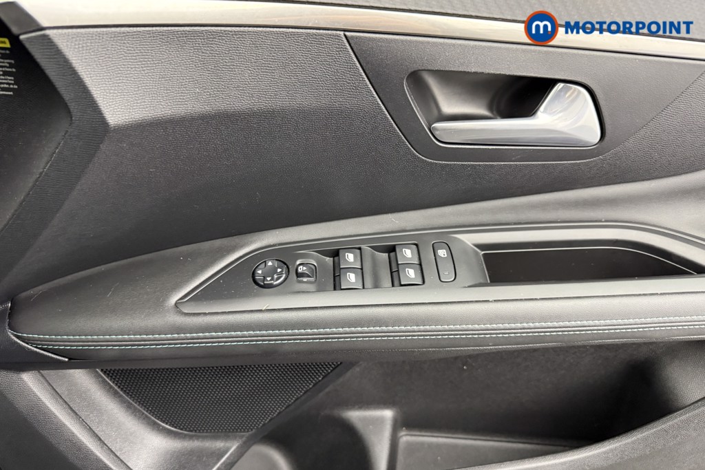 Peugeot 3008 Allure Manual Diesel SUV - Stock Number (1551060) - 16th supplementary image