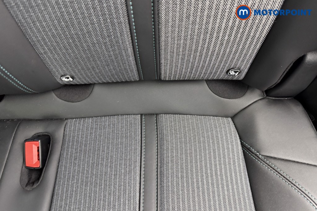 Peugeot 3008 Allure Manual Diesel SUV - Stock Number (1551060) - 23rd supplementary image