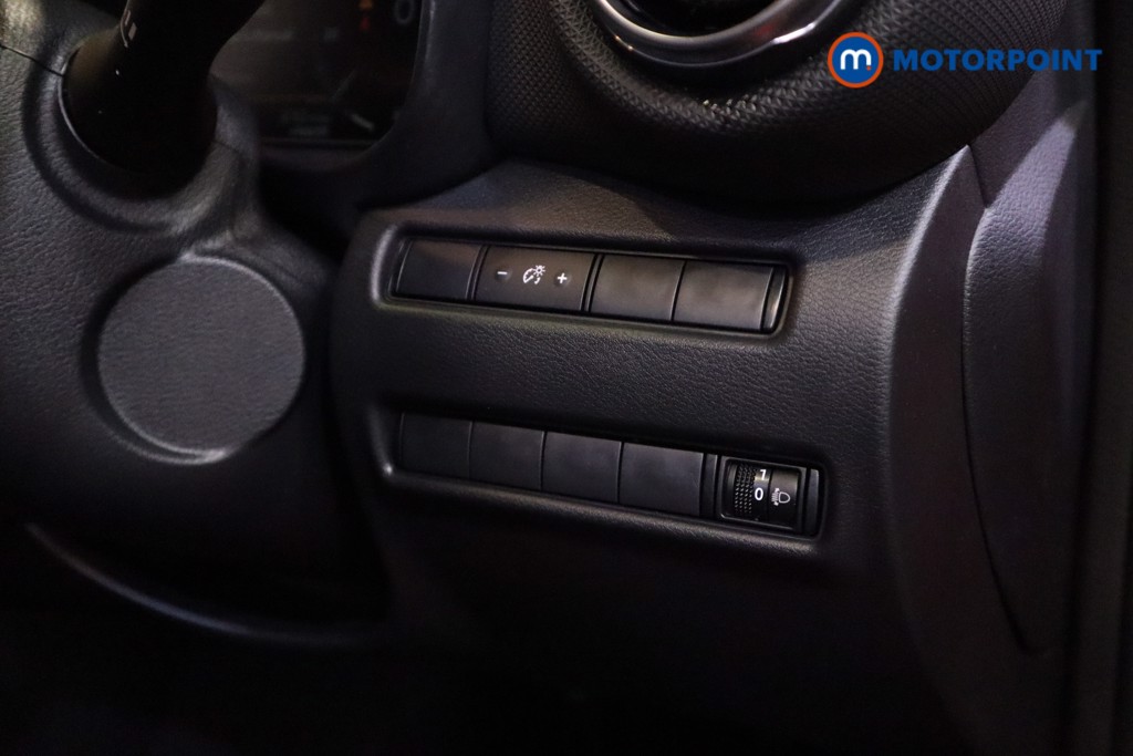 Nissan Juke N-Connecta Automatic Petrol-Electric Hybrid SUV - Stock Number (1551336) - 4th supplementary image