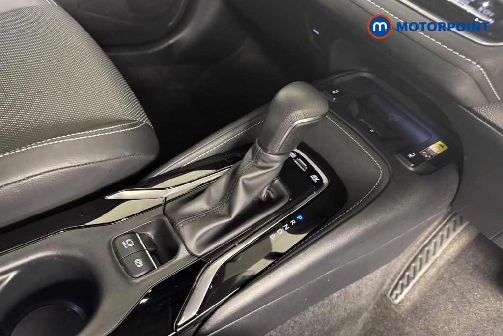 Toyota Corolla Excel Automatic Petrol-Electric Hybrid Hatchback - Stock Number (1551818) - 11th supplementary image