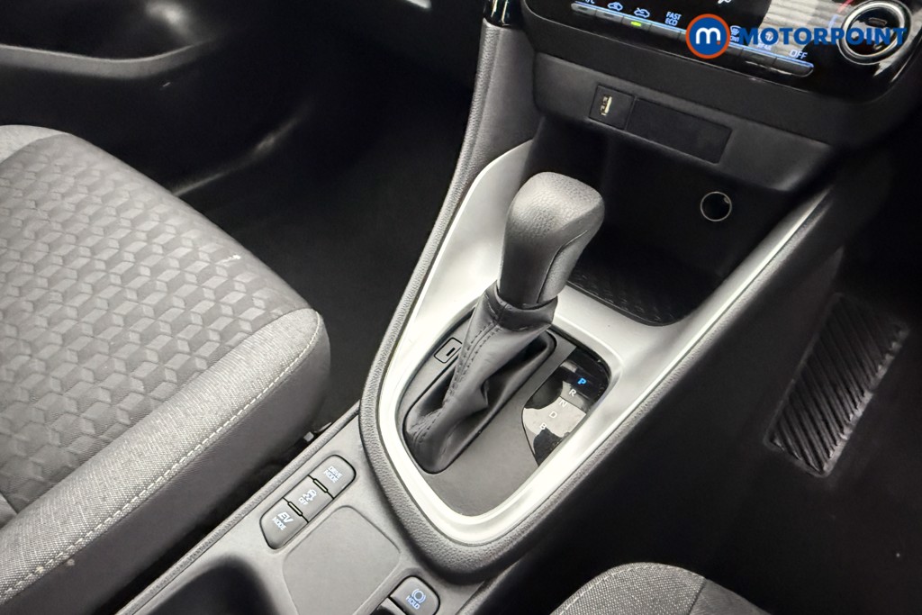Toyota Yaris Icon Automatic Petrol-Electric Hybrid Hatchback - Stock Number (1551992) - 10th supplementary image