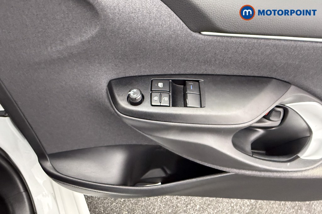 Toyota Yaris Icon Automatic Petrol-Electric Hybrid Hatchback - Stock Number (1551992) - 14th supplementary image