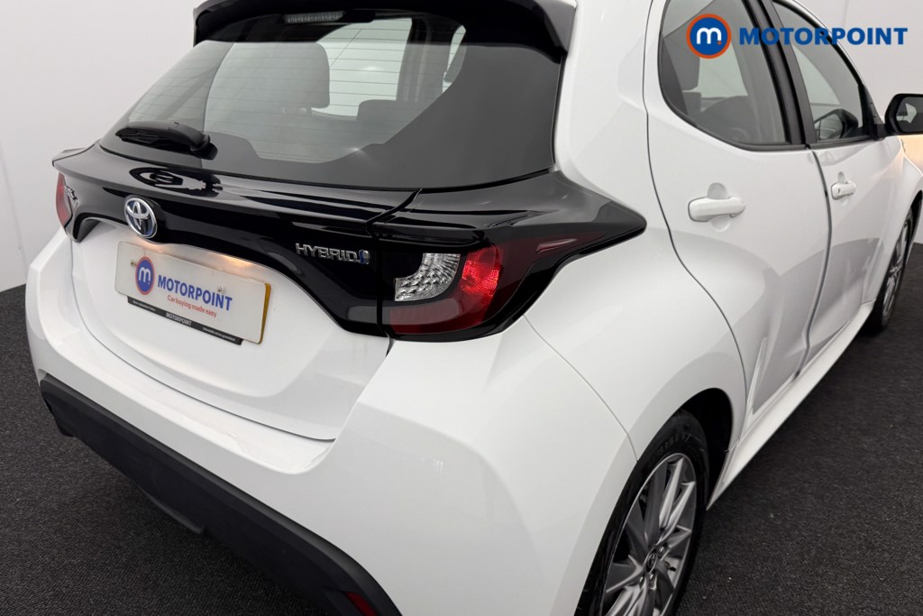 Toyota Yaris Icon Automatic Petrol-Electric Hybrid Hatchback - Stock Number (1551992) - 24th supplementary image