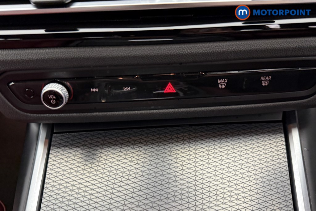 BMW 3 Series M Sport Automatic Petrol Plug-In Hybrid Saloon - Stock Number (1552251) - 10th supplementary image