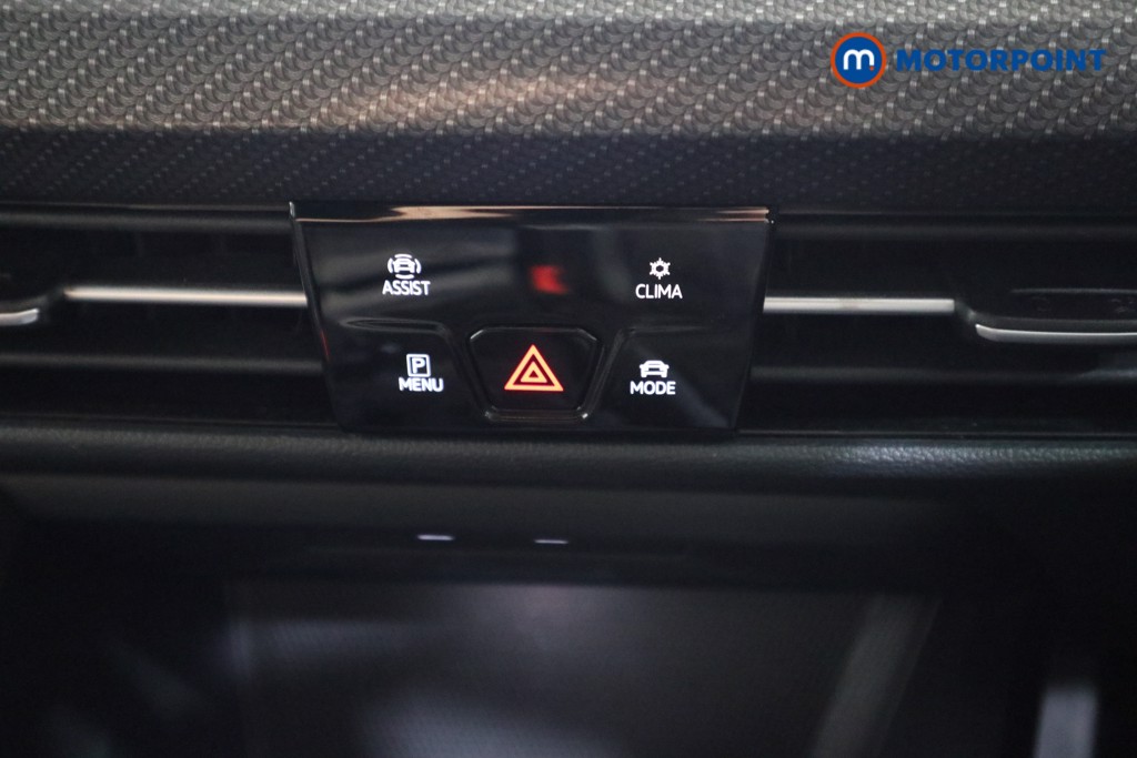Volkswagen Golf R-Line Automatic Diesel Hatchback - Stock Number (1552270) - 7th supplementary image