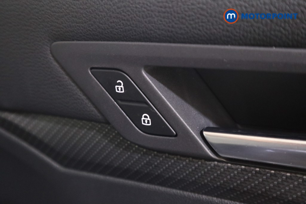 Volkswagen Golf R-Line Automatic Diesel Hatchback - Stock Number (1552270) - 10th supplementary image