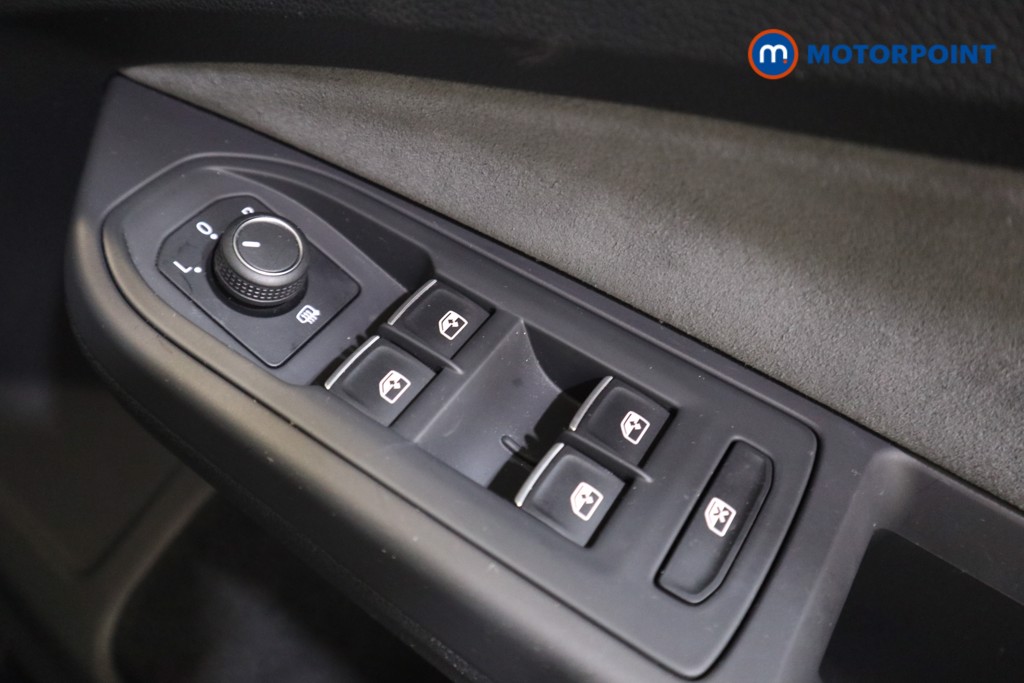 Volkswagen Golf R-Line Automatic Diesel Hatchback - Stock Number (1552270) - 11th supplementary image