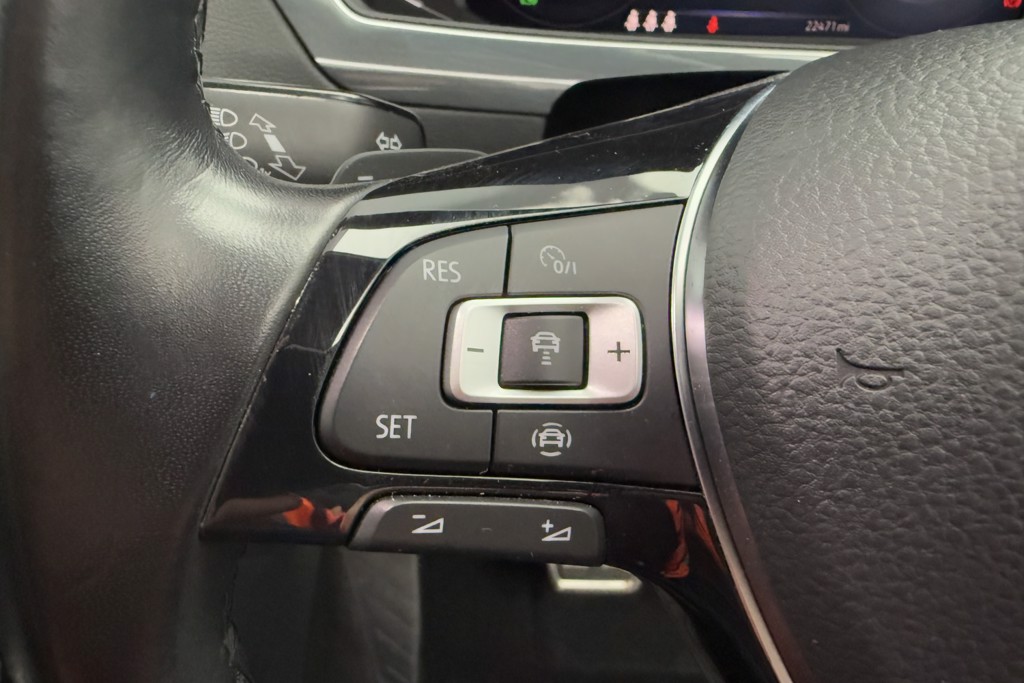 Volkswagen Tiguan SEL Automatic Diesel SUV - Stock Number (1552273) - 4th supplementary image