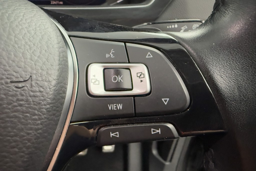 Volkswagen Tiguan SEL Automatic Diesel SUV - Stock Number (1552273) - 5th supplementary image