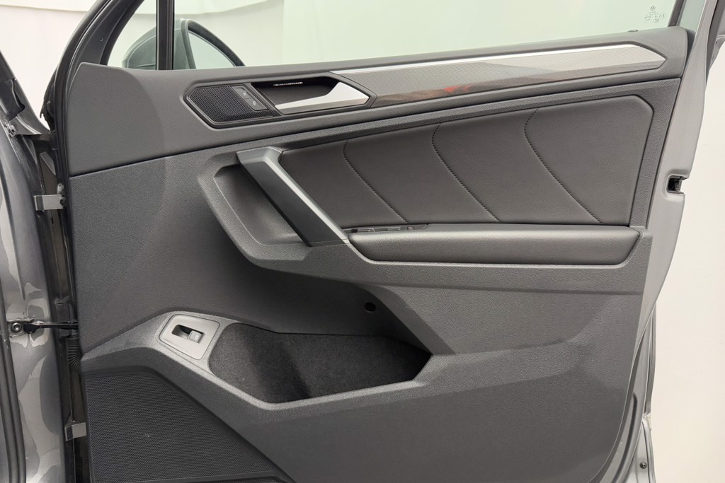Volkswagen Tiguan SEL Automatic Diesel SUV - Stock Number (1552273) - 17th supplementary image