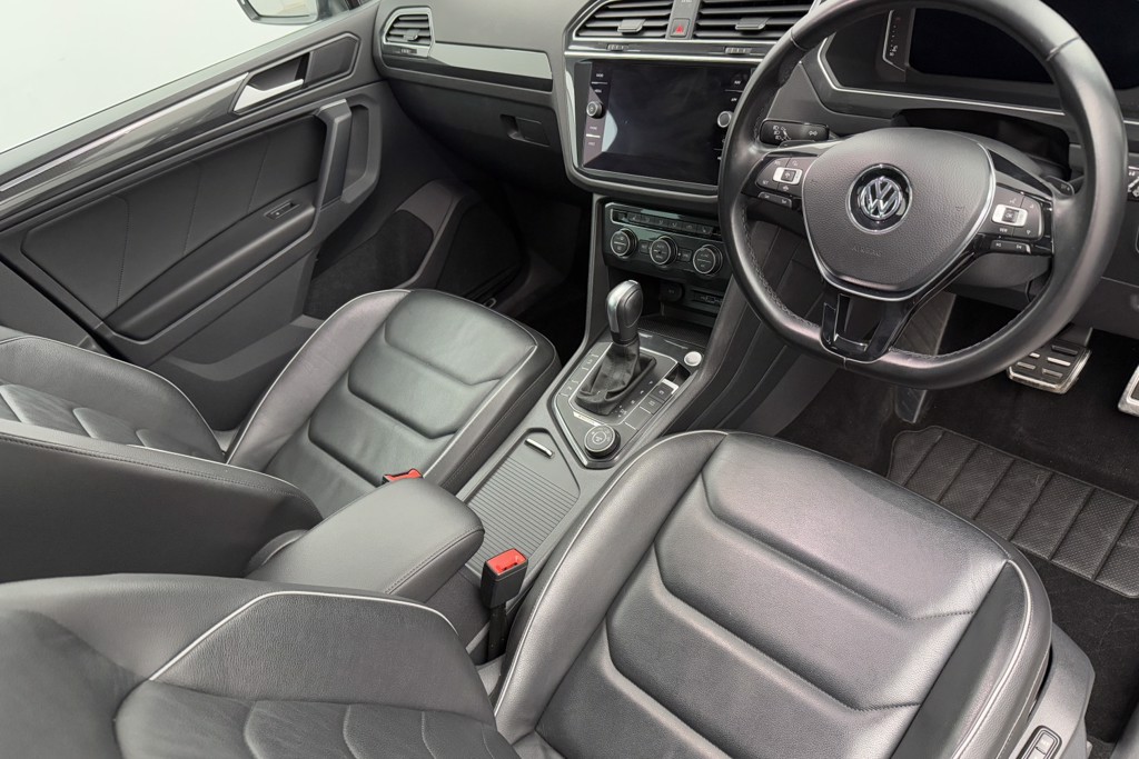 Volkswagen Tiguan SEL Automatic Diesel SUV - Stock Number (1552273) - 1st supplementary image