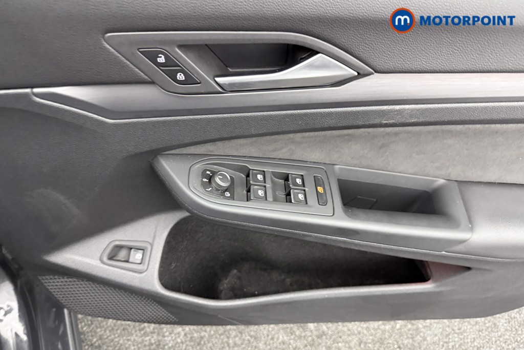 Volkswagen Golf Style Automatic Petrol Plug-In Hybrid Hatchback - Stock Number (1552274) - 16th supplementary image