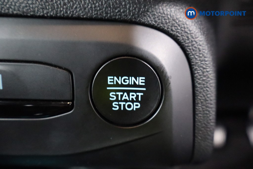 Ford Focus St-Line Edition Manual Petrol-Electric Hybrid Hatchback - Stock Number (1552803) - 14th supplementary image