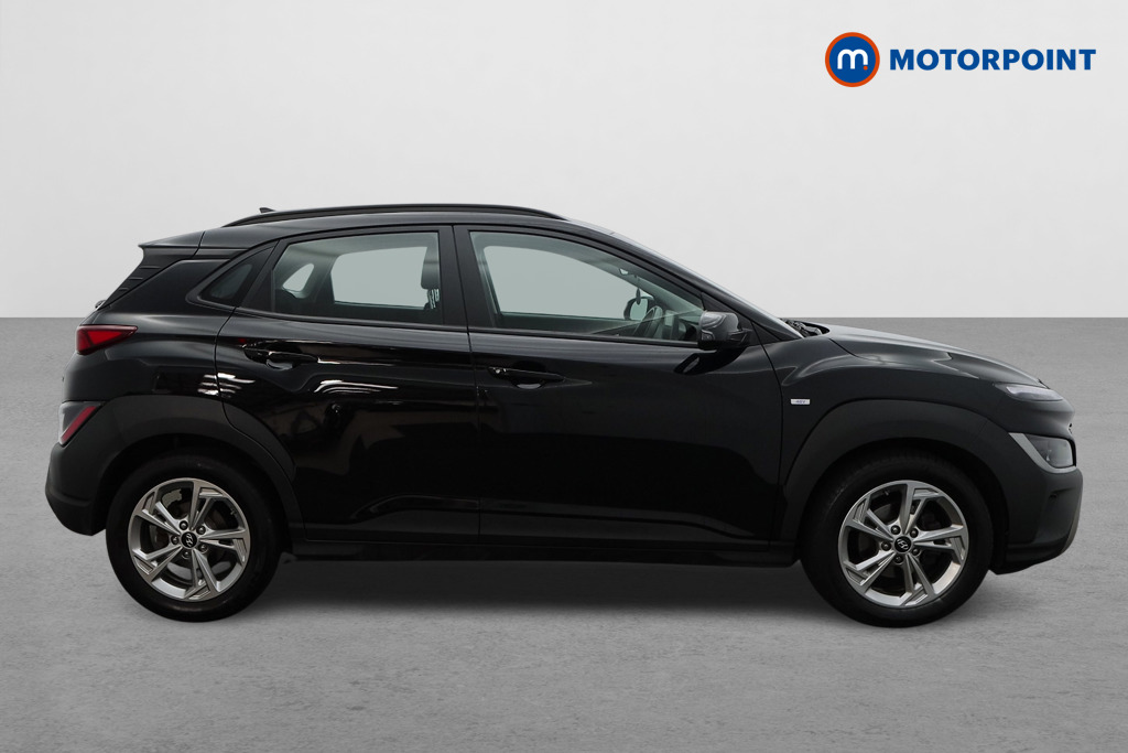 Hyundai Kona Se Connect Manual Petrol-Electric Hybrid SUV - Stock Number (1552931) - Drivers side