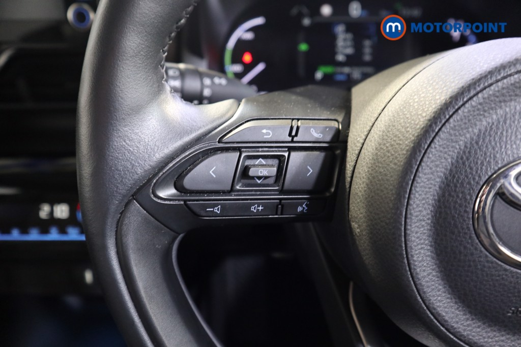 Toyota Yaris Cross Excel Automatic Petrol-Electric Hybrid Estate - Stock Number (1552937) - 3rd supplementary image