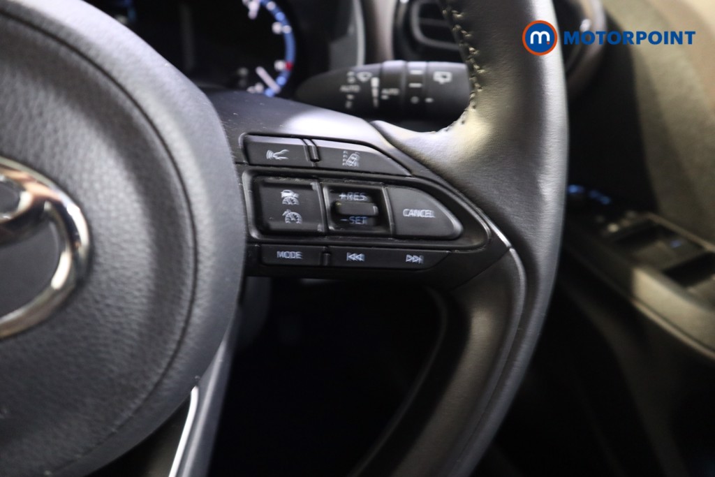 Toyota Yaris Cross Excel Automatic Petrol-Electric Hybrid Estate - Stock Number (1552937) - 4th supplementary image