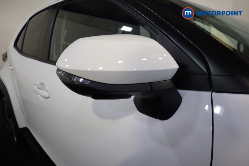 Toyota Yaris Cross Excel Automatic Petrol-Electric Hybrid Estate - Stock Number (1552937) - 23rd supplementary image