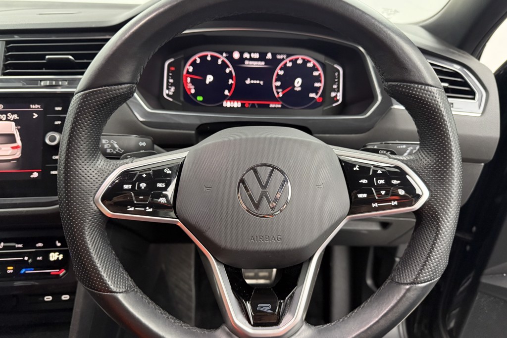 Volkswagen Tiguan Allspace R-Line Automatic Petrol SUV - Stock Number (1552960) - 3rd supplementary image