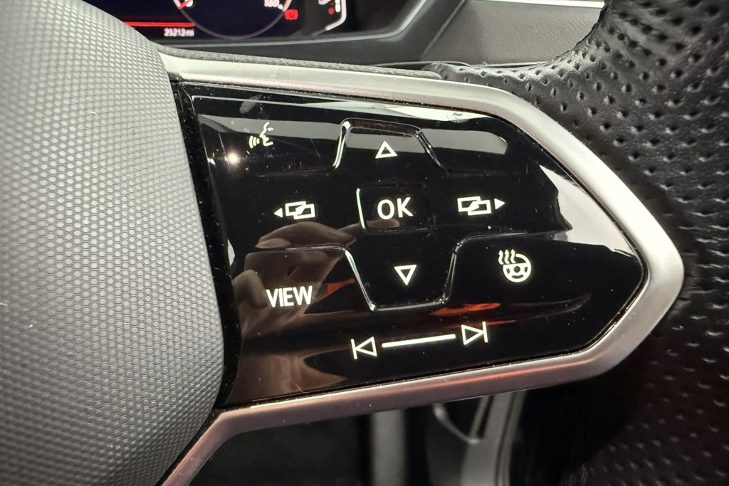 Volkswagen Tiguan Allspace R-Line Automatic Petrol SUV - Stock Number (1552960) - 5th supplementary image