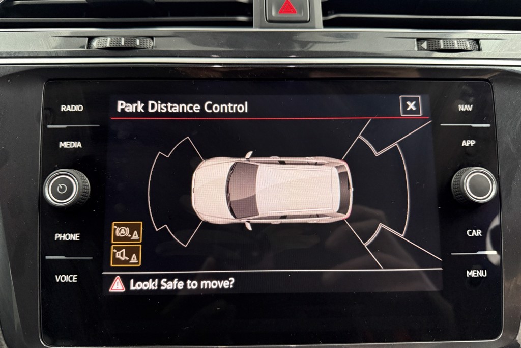 Volkswagen Tiguan Allspace R-Line Automatic Petrol SUV - Stock Number (1552960) - 11th supplementary image