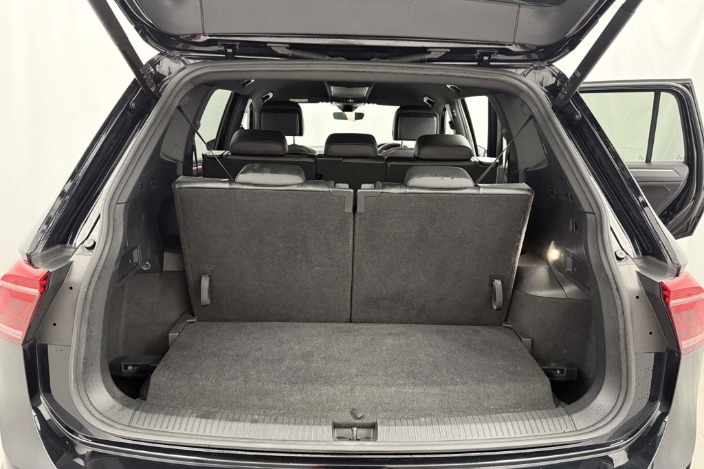 Volkswagen Tiguan Allspace R-Line Automatic Petrol SUV - Stock Number (1552960) - 24th supplementary image